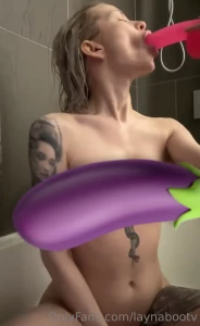 laynabootv - Fucking myself in my shower playing with my new shower head on its 