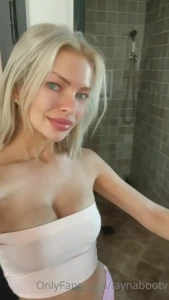 laynabootv - 17 mins shower with me this is the kinkiest thing i ve done so far i 