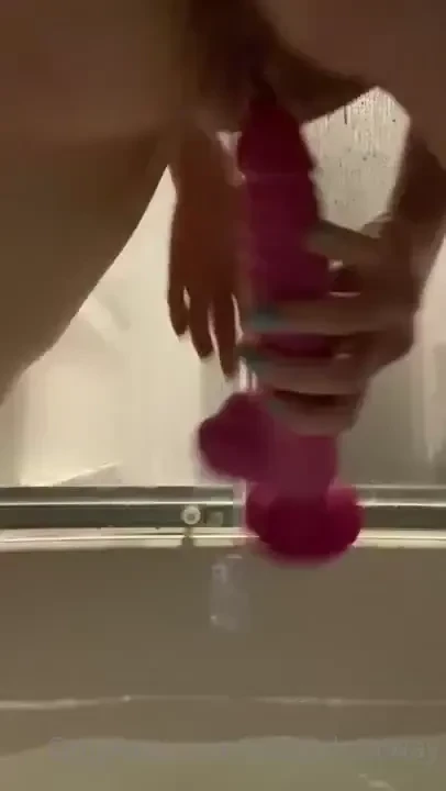 Jeg tar alltid lange dusjer n ser du hvorfor liker du fitte eller anal part 8 