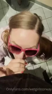 Blowjob og svelg p egon restaurant blowjob and swallow at egon