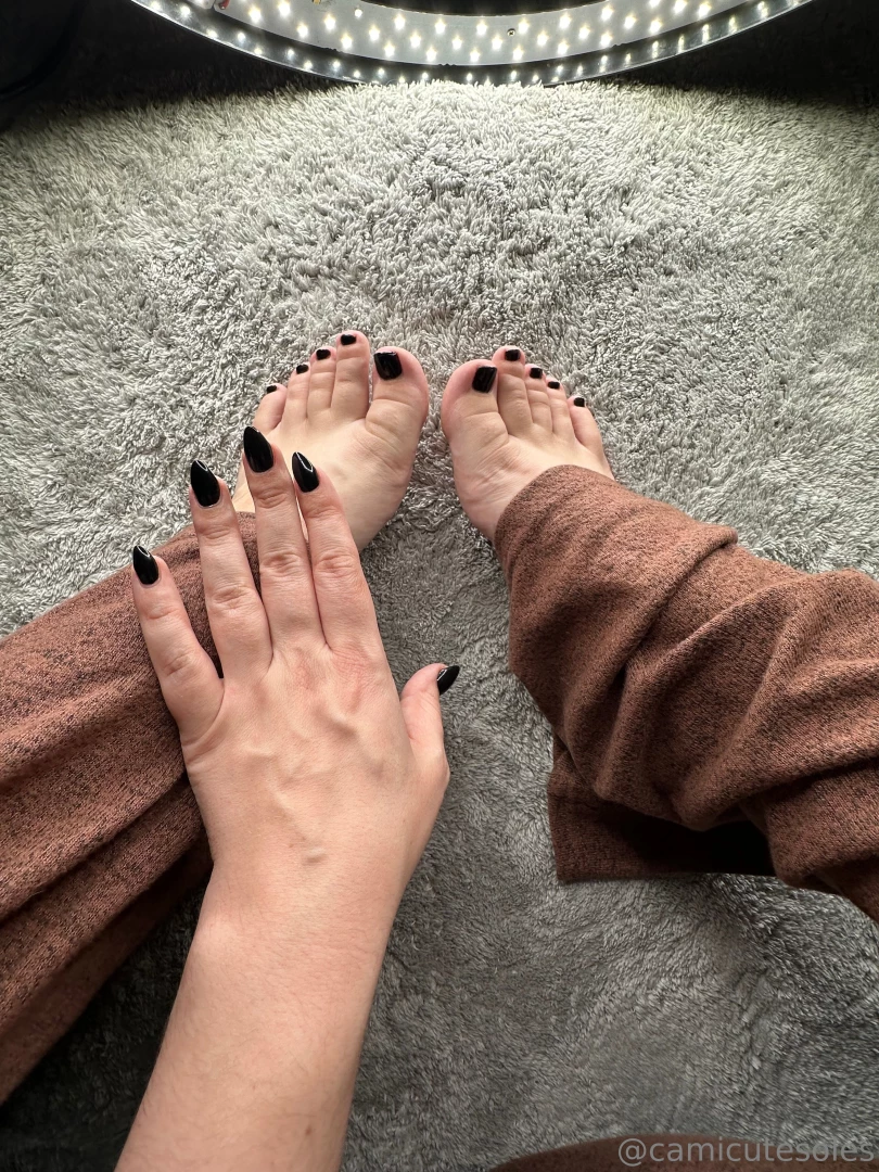 Do you like my new nails swipe for toes i never do all black but this 
