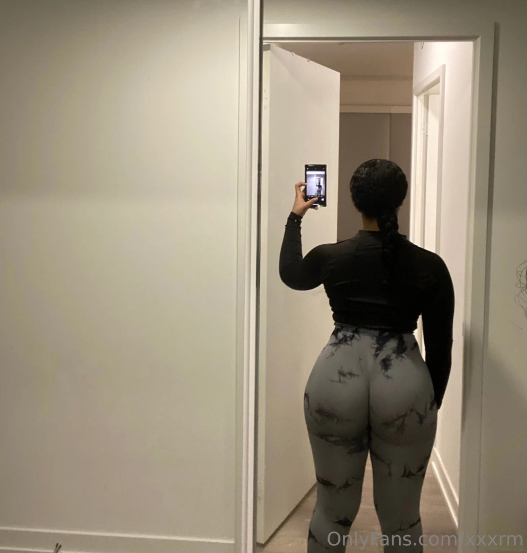 Tip me if i have a nice ass 