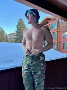 Ik summer is coming but a lil snow trip never hurt i lied my dick is