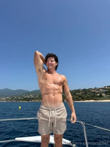 Vacation s been good just missing one thing you getting a glimpse of