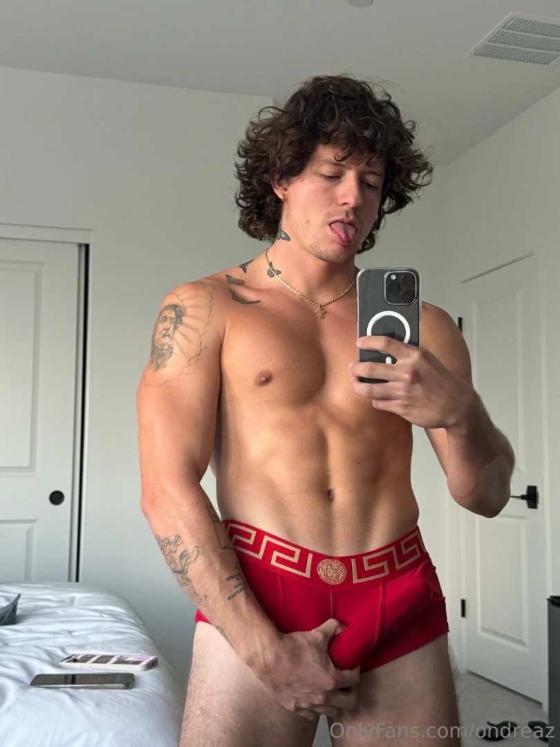 Last 3 hours to enter my airpod pro max giveaway for only 3 40 you get 
