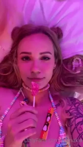 You know these lollipops that are dipped into powder that makes