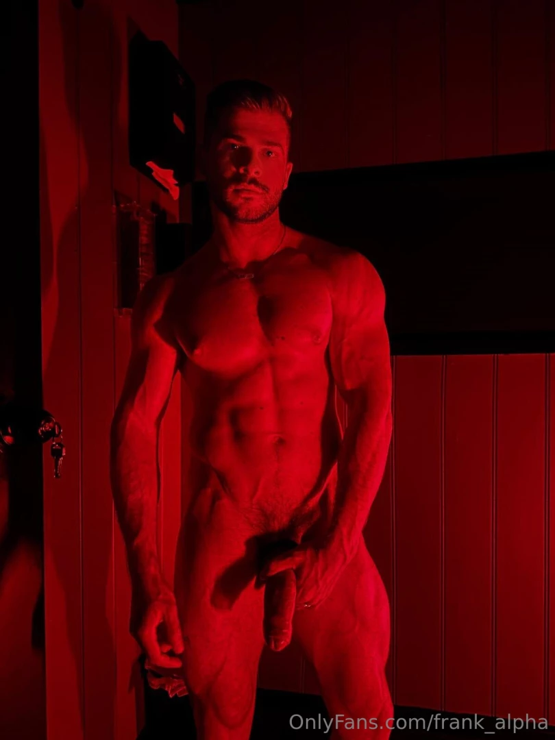 Hot aussie with a huge cock jakesydboy he is a lawyer but after part 4 