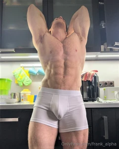 I ll be the reason you stay up late tonight