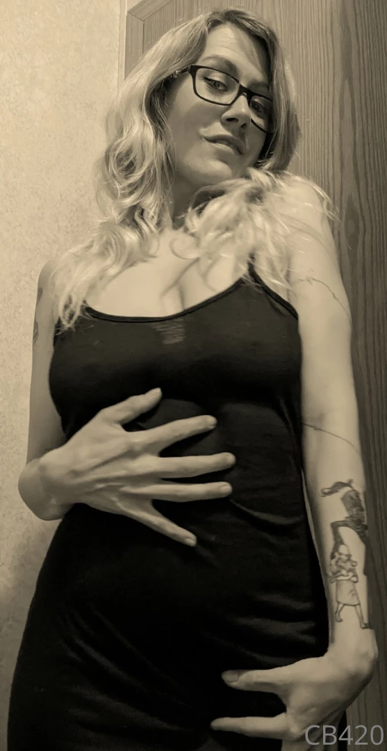 I called her on the phone and she touched herself i laughed myself to 