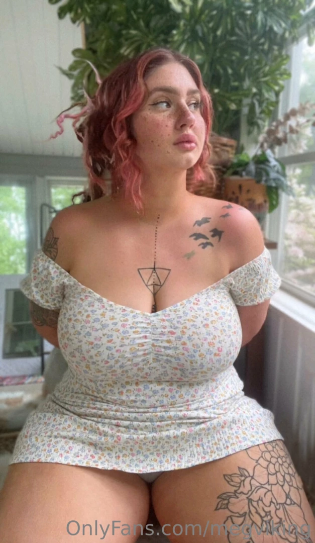 Your dirty elf she s ready for you to lift up this dress and fuck her 