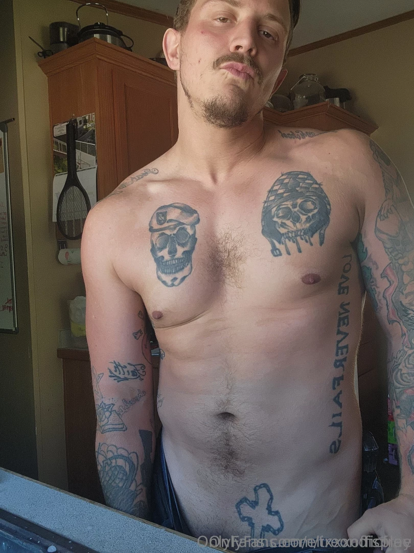 Free subscription hey guys follow treondisplay muscular amp tattooed 