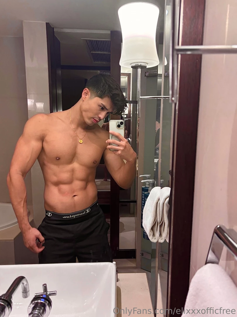 Do you ever get tired of these mirror pics 