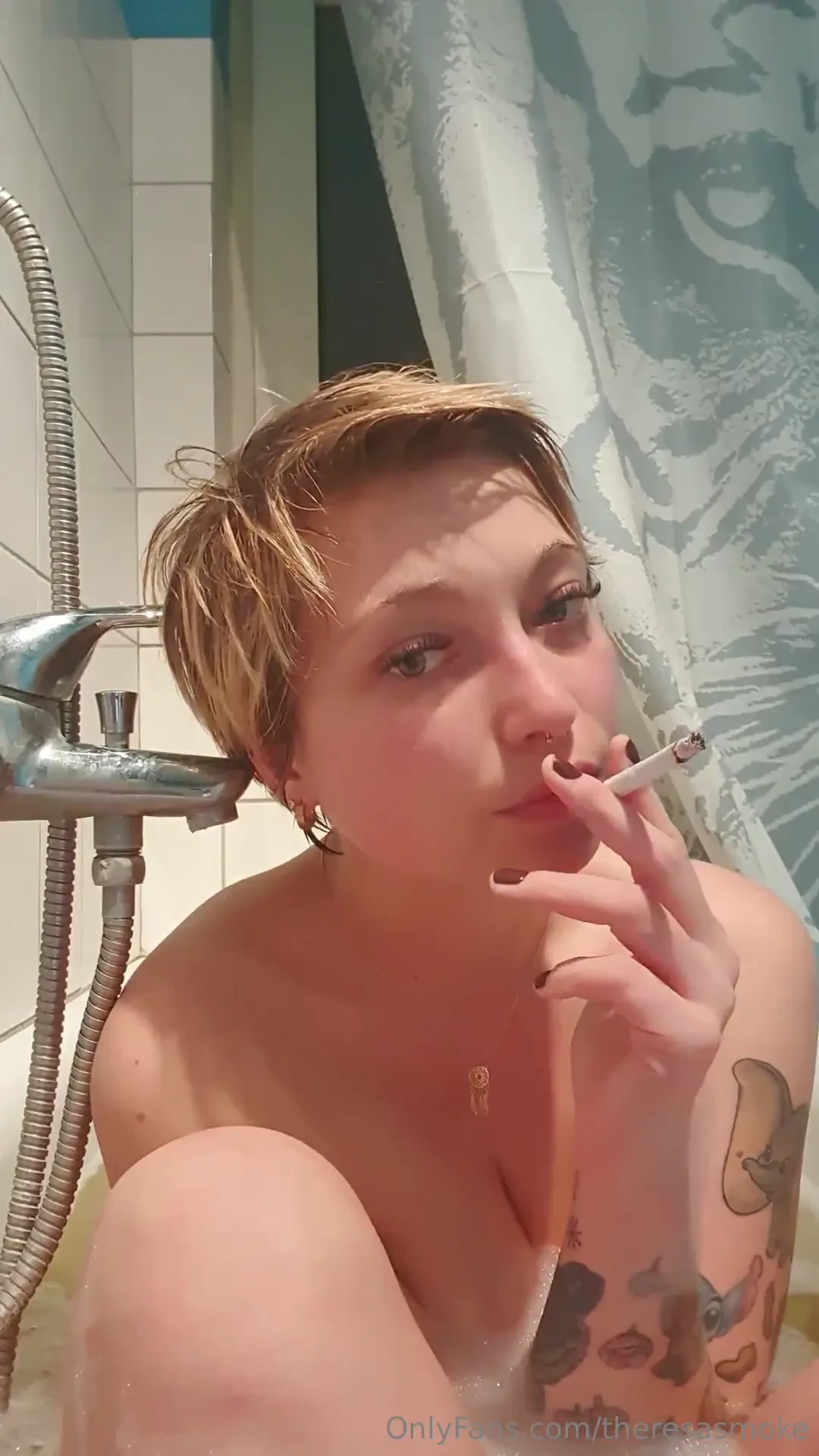 Happy new year my lovely smoking friends today i m sharing something 