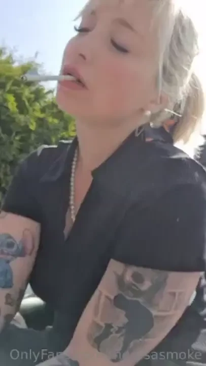 Make my lungs dark with slim cigarette 