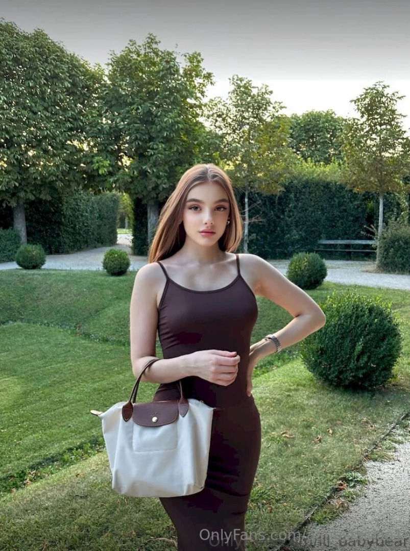 She lil_babybear needs your cock more than ever this beauty will play part 986 