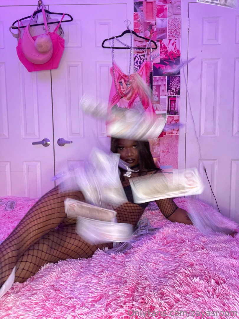 Twerking amp shaking my sissy ass part 10 