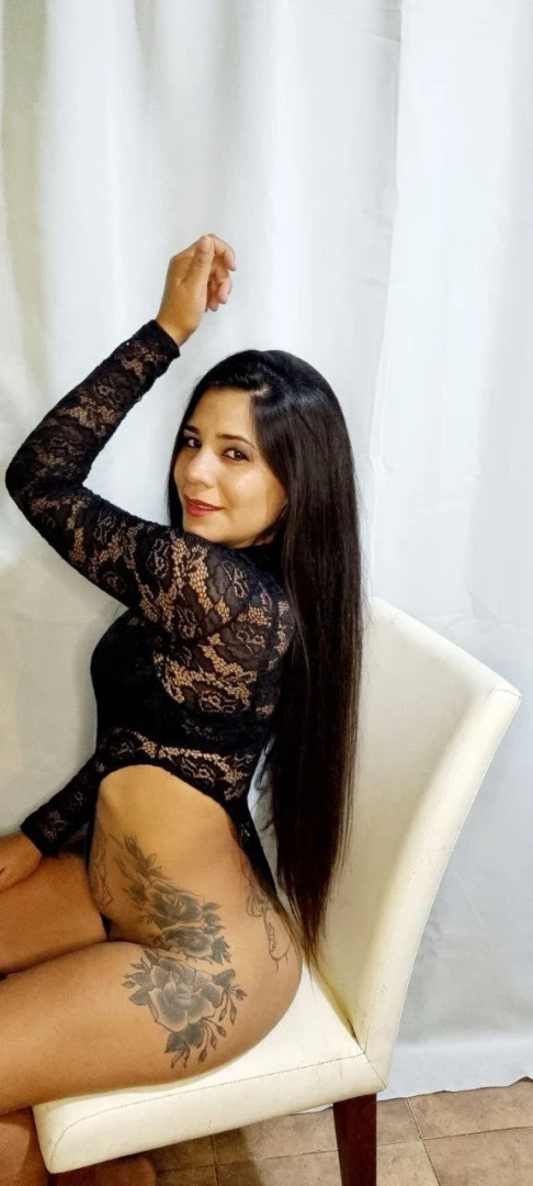 Are u ready to play with this big ass tonight 