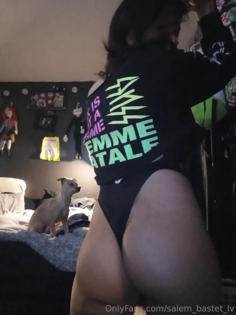 Im back work got me stressed i got the top on new years at a club it s part 1 