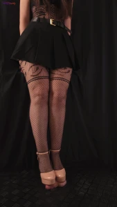 Session 139 - pink heels crushing