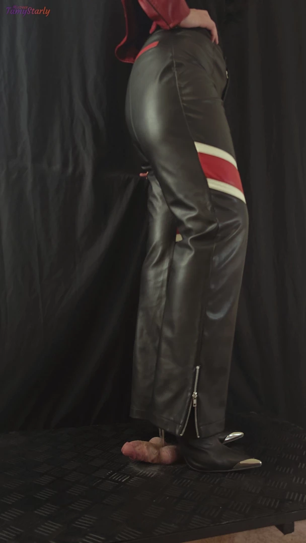 Session 147 - flattering balls and cock 