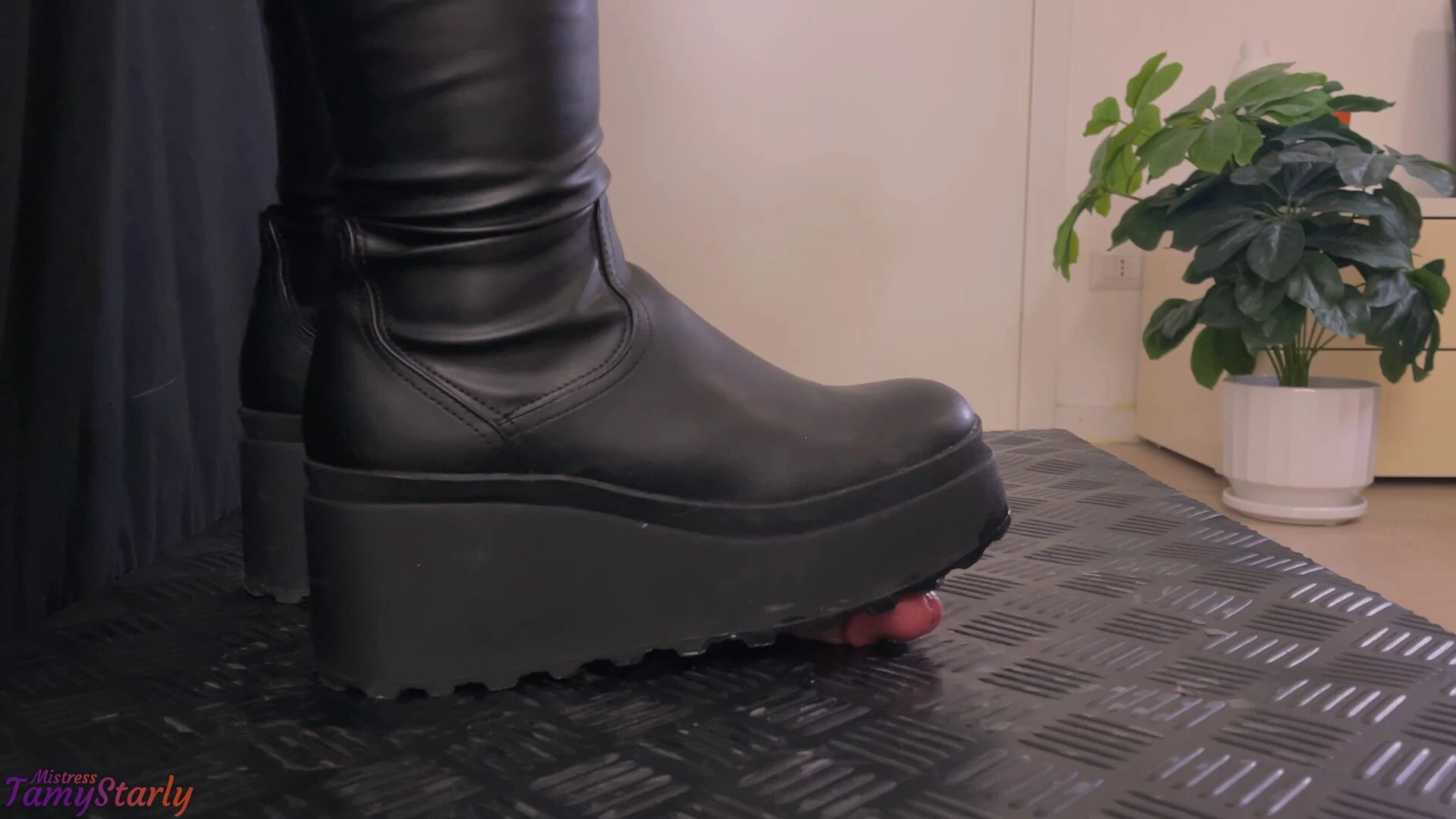 Session 144 - crushing bruises part 11 