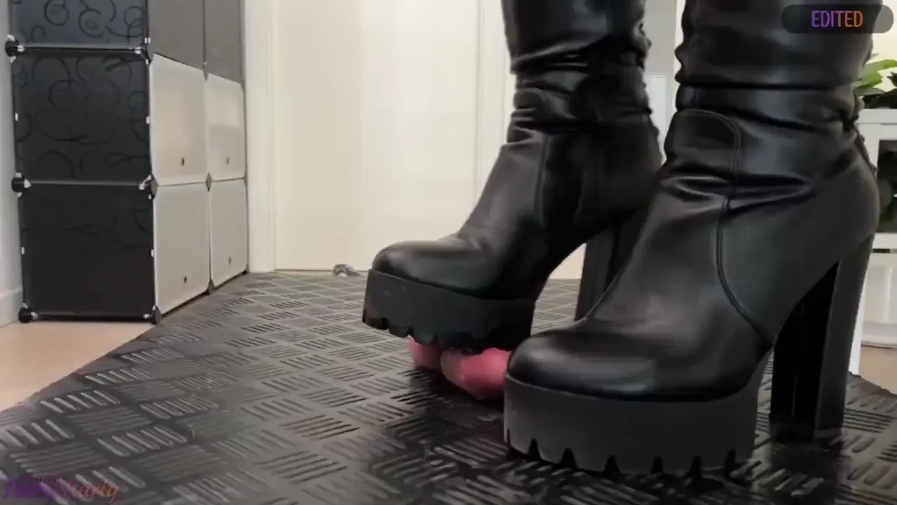 Girlfriend dirty heels trample and bootjob after a long walk with 