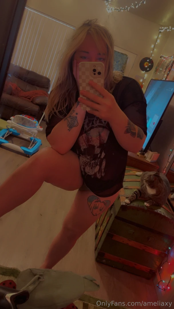 Lazy momma morning yesterday panties of the day and floppy tiddy flash part 2 