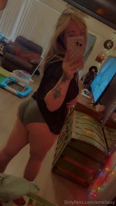 Lazy momma morning yesterday panties of the day and floppy tiddy flash part 1