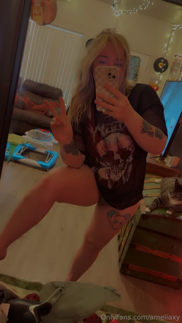 Lazy momma morning yesterday panties of the day and floppy tiddy flash part 4 