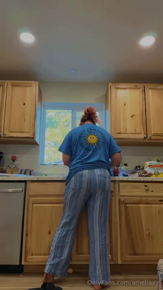 Potd while peeling potatoes last night for dinner which dinner was 