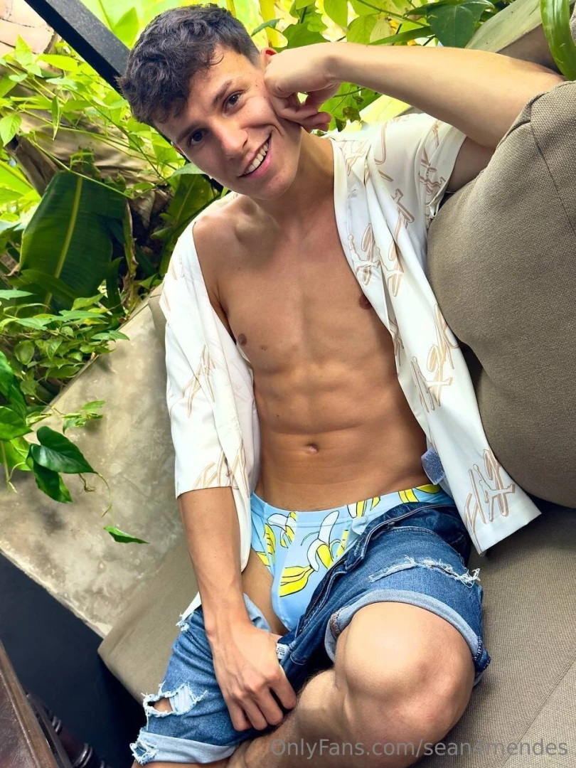 A glimpse of me is never enough 