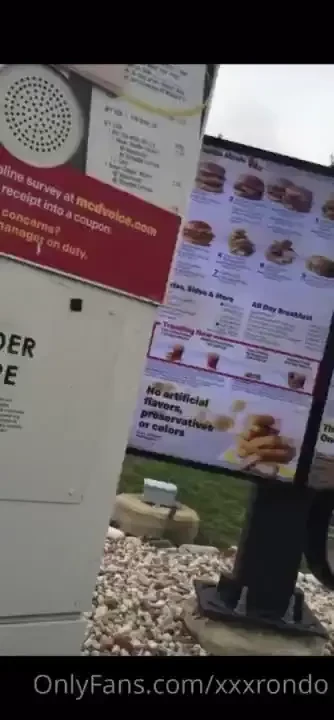 Would you let her suck your dick for a smoothie xxxxxxstormy 