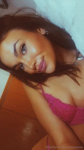 Wanna play with me check your dm s and have some fun