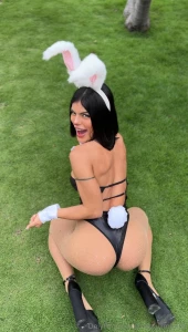 Follow the black bunny and have a happy easter sigue al conejo negro y part 2