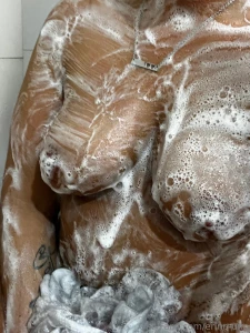 Thirsty thursday wanna see more dirty pics and vids let s reach the