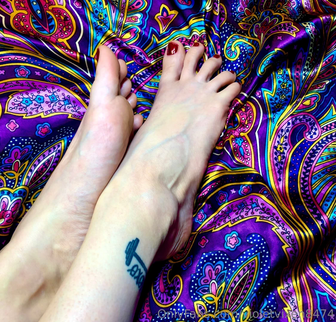 I just love freshly painted toes part 1 