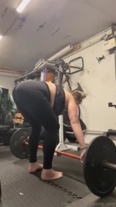 Thought i d treat you to a hump day glute training do you like to see