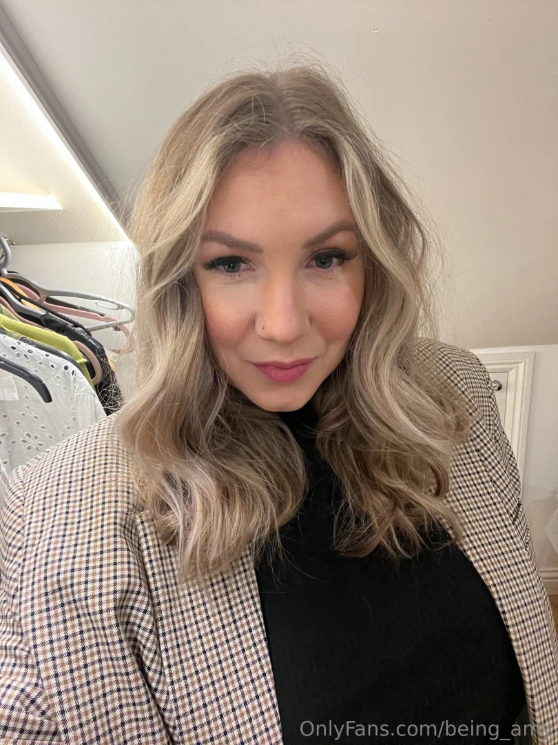 Happy hump day tip 5 to see what lingerie i am wearing today part 1 