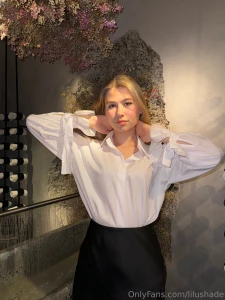 What s more powerful a confident smile or the knowledge of human