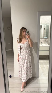 I think this dress is soooo cute what do you think about dress part 1