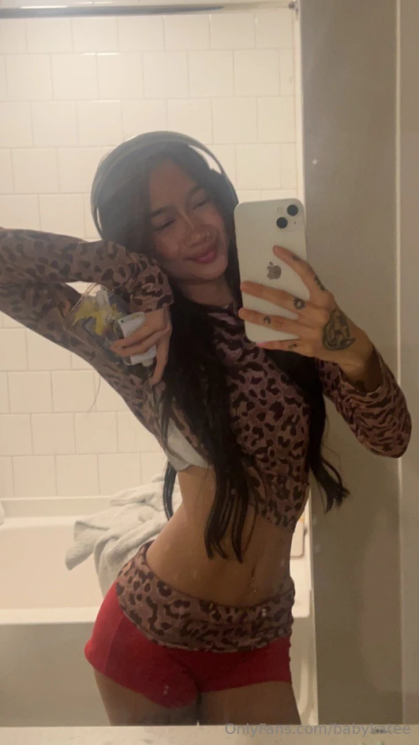 Happy day wanna take a shower with me 