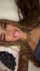 I like my selfies like my energy a little extra