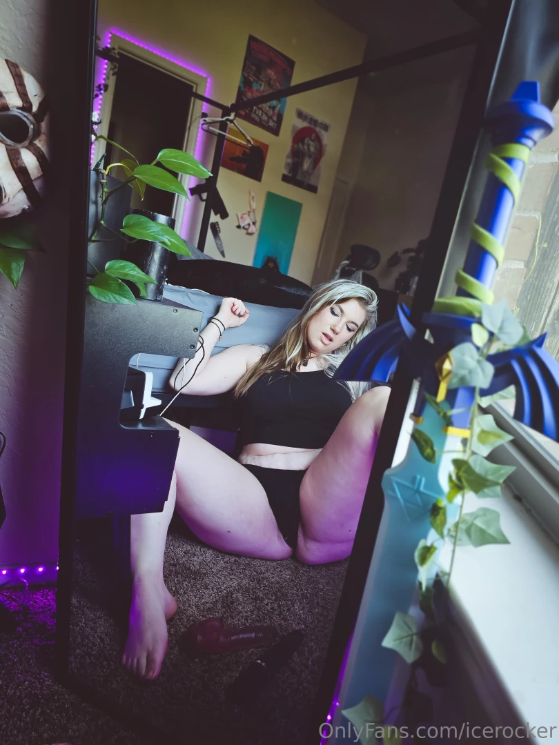 Taking a liking to being in front of my mirror more part 1 