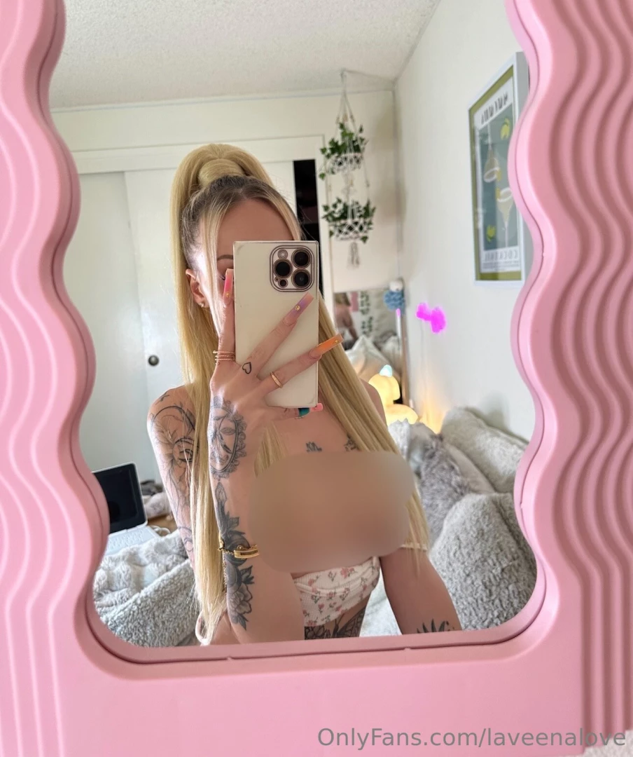 Your favorite blonde laveenalovee for all uncensored photos 