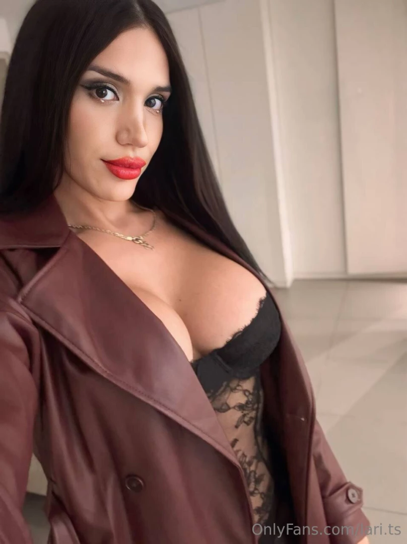 When it comes to fashion i m always in favor of a combination of 