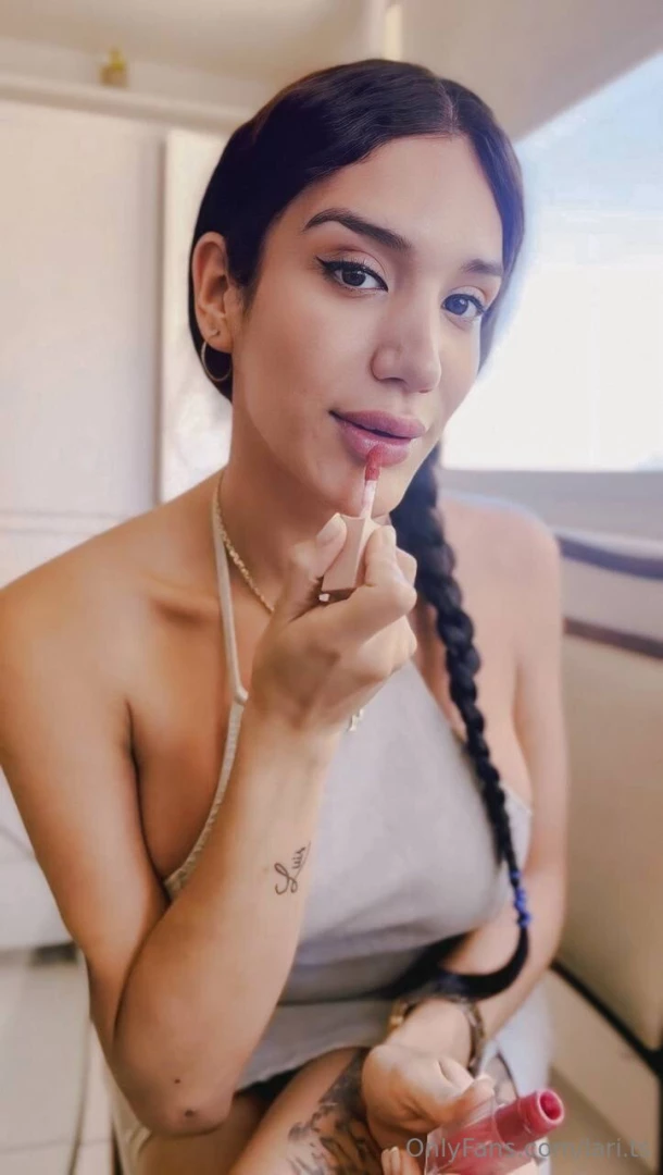 What kind of makeup would be good for a date 