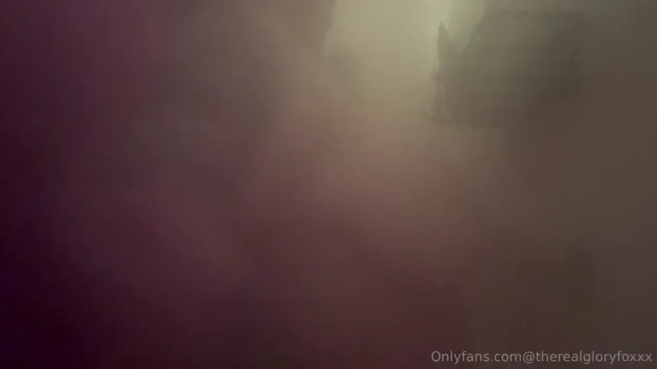 Ok so don t laugh at the quality of this video i bought a shower case 