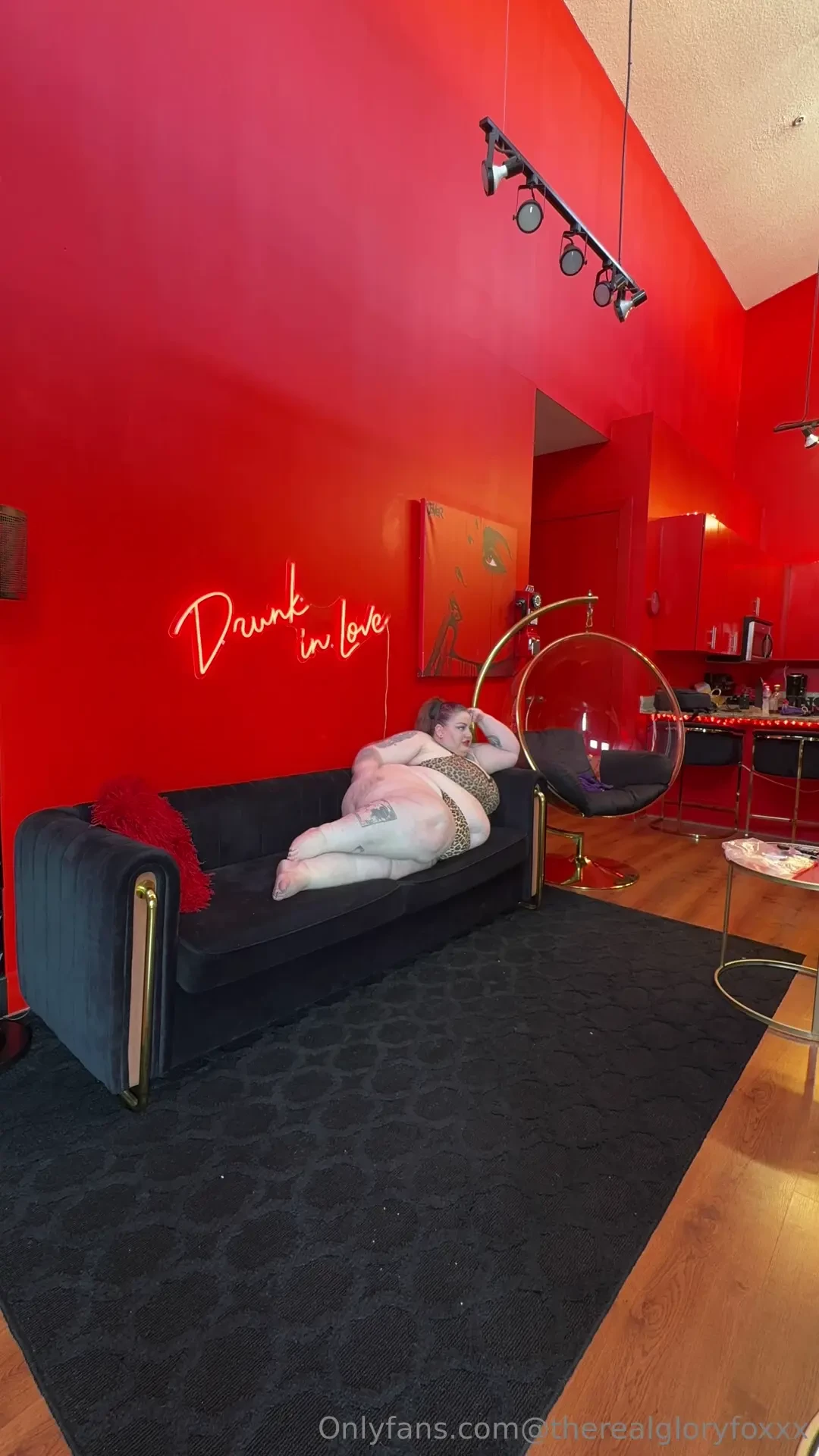 Behind the scene of this photo shoot tell me what you think in the dms 