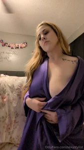Do u wanna see me playing with those big boobs