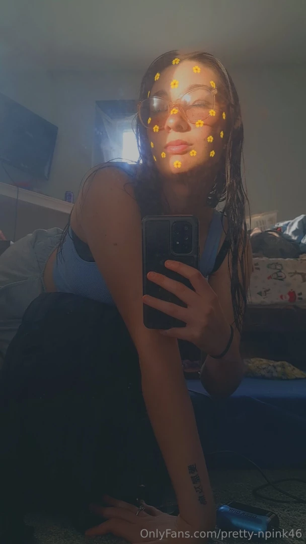 I need someone to put me in my place or cum on my face 